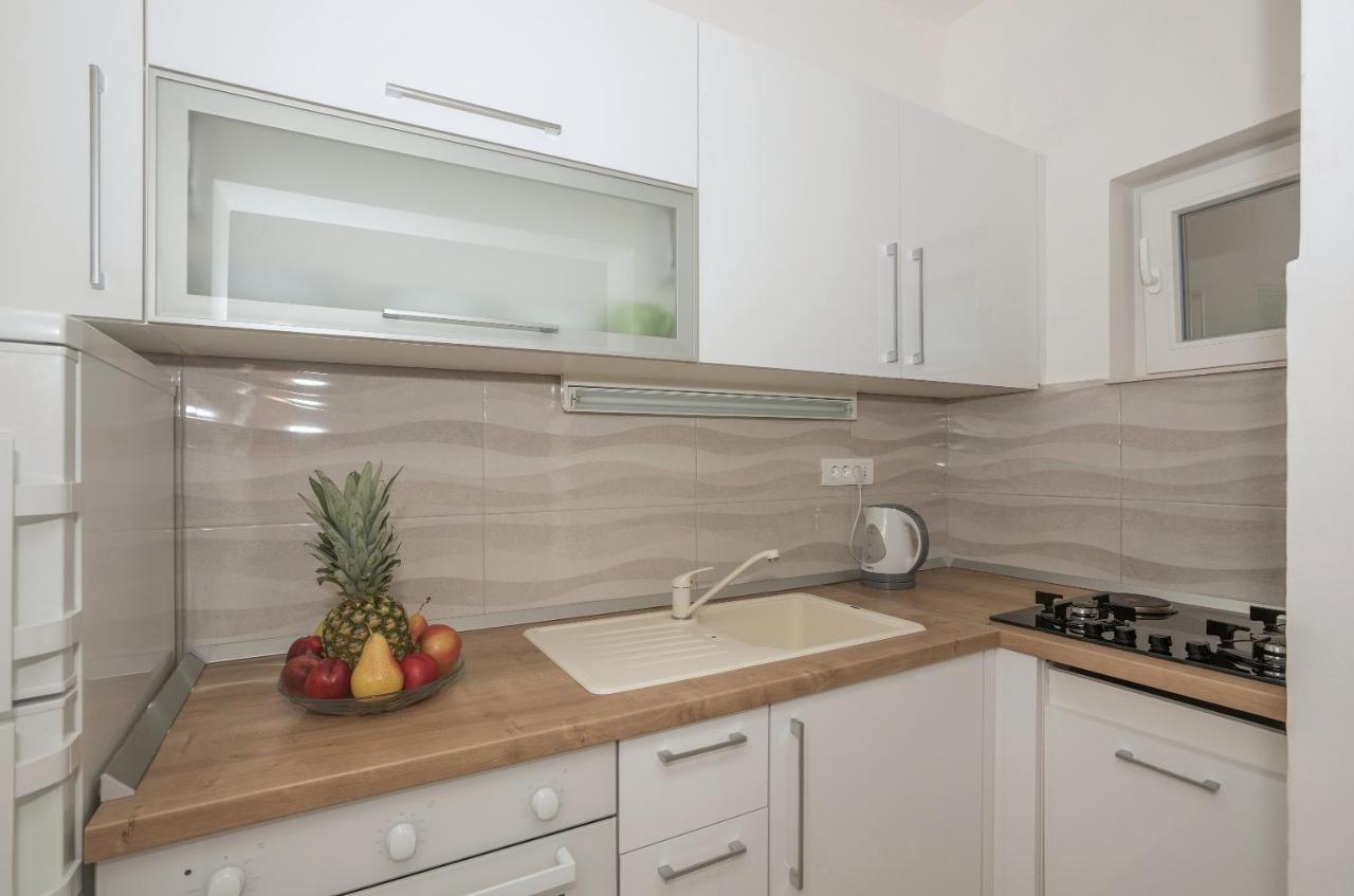 Apartman Pinto Makarska Exterior foto